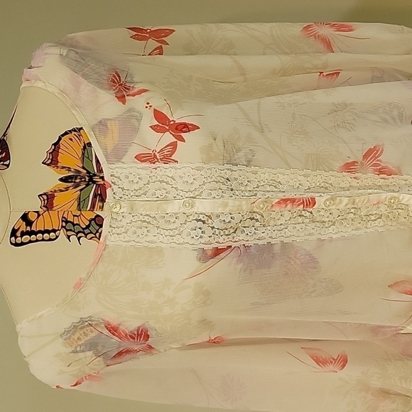 EXPRESS sheer butterfly 🦋 top with lace. Size is Medium. - Picture 7 of 9